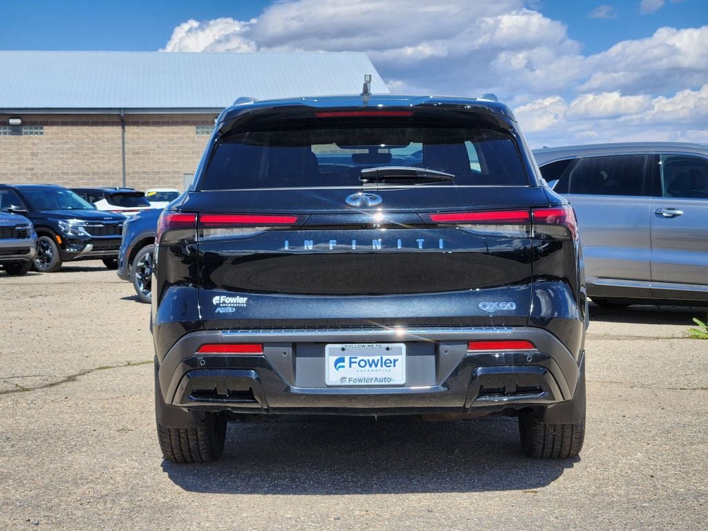 2023 INFINITI QX60 LUXE