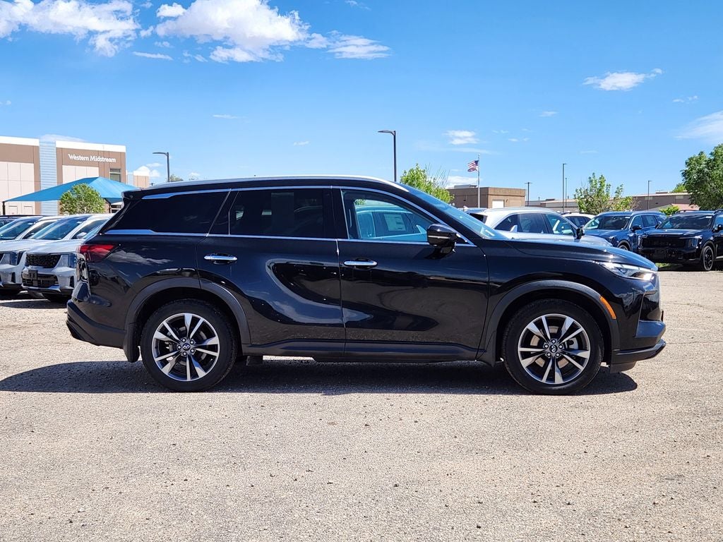 2023 INFINITI QX60 LUXE