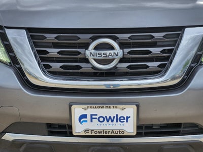 2017 Nissan Pathfinder SV