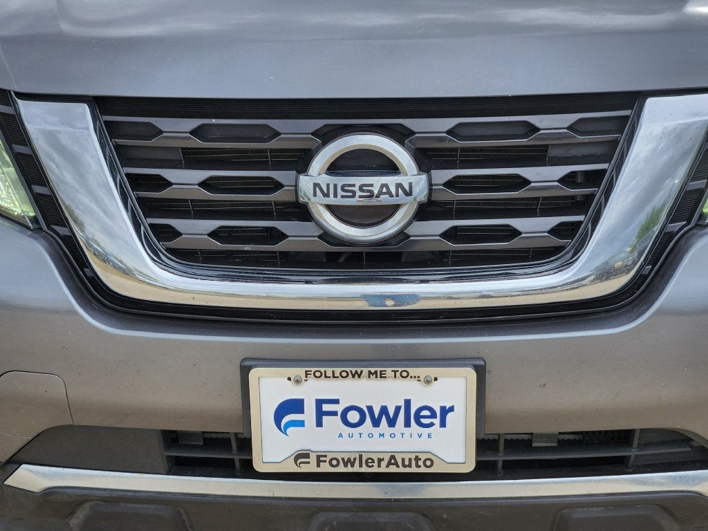 2017 Nissan Pathfinder SV