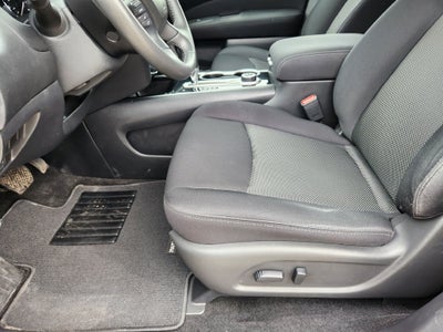 2017 Nissan Pathfinder SV