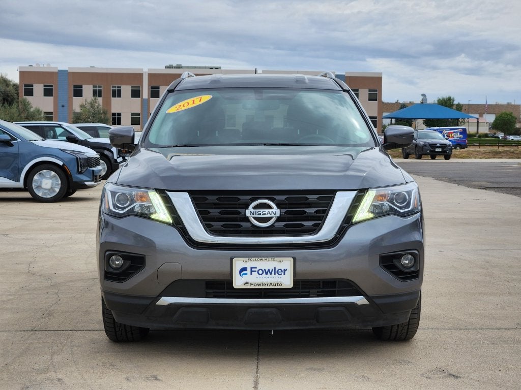 2017 Nissan Pathfinder SV