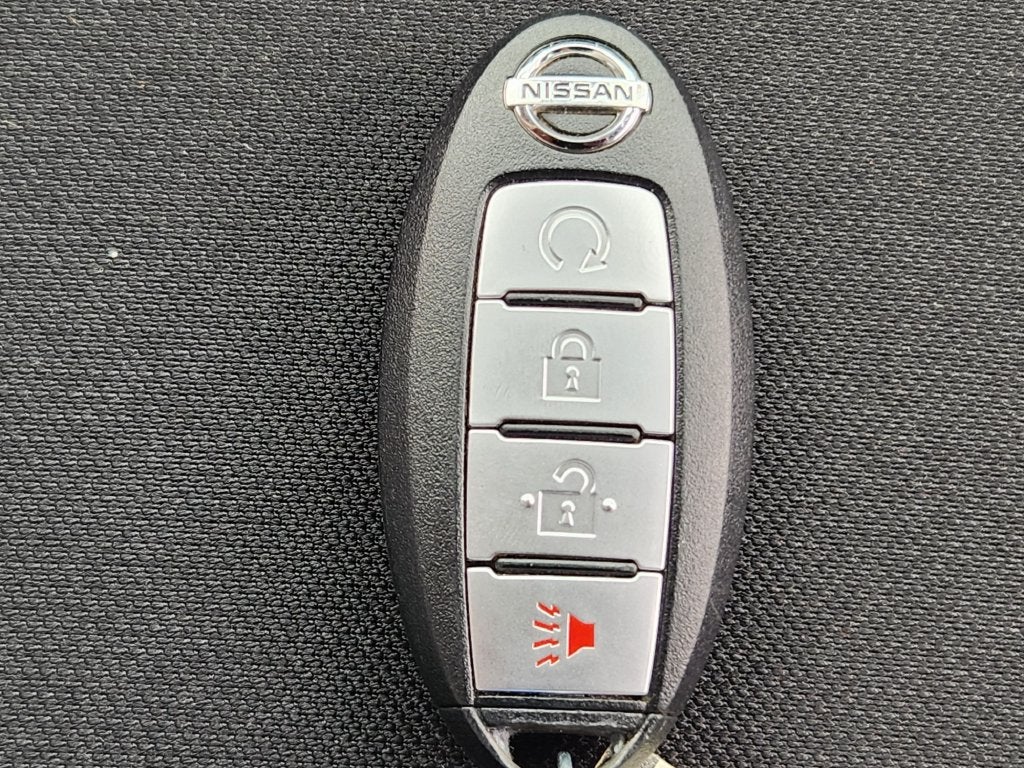 2017 Nissan Pathfinder SV