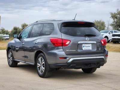 2017 Nissan Pathfinder SV