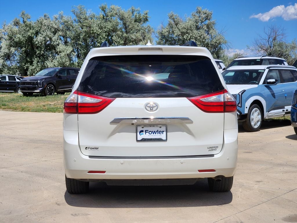 2017 Toyota Sienna Limited Premium 7 Passenger