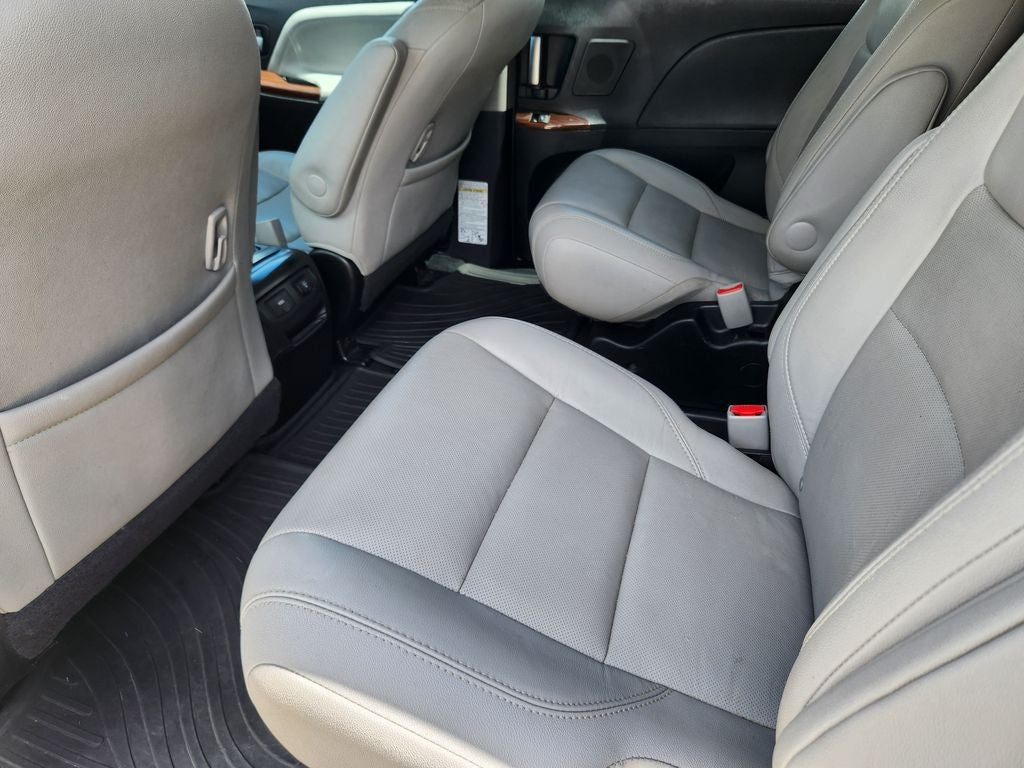 2017 Toyota Sienna Limited Premium 7 Passenger
