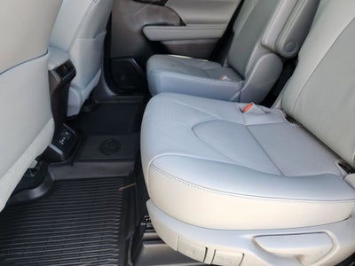 2022 Toyota Highlander Limited