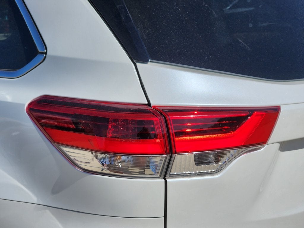 2018 Toyota Highlander Limited Platinum