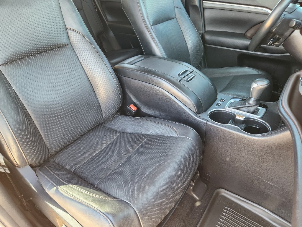 2018 Toyota Highlander Limited Platinum