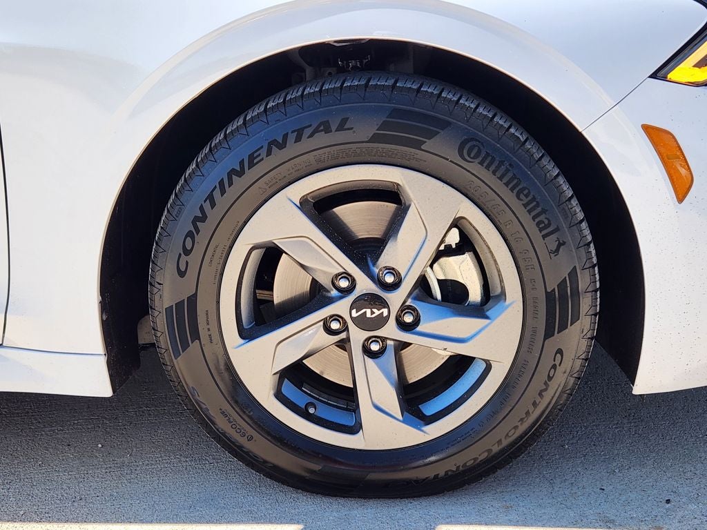 2023 Kia K5 LXS