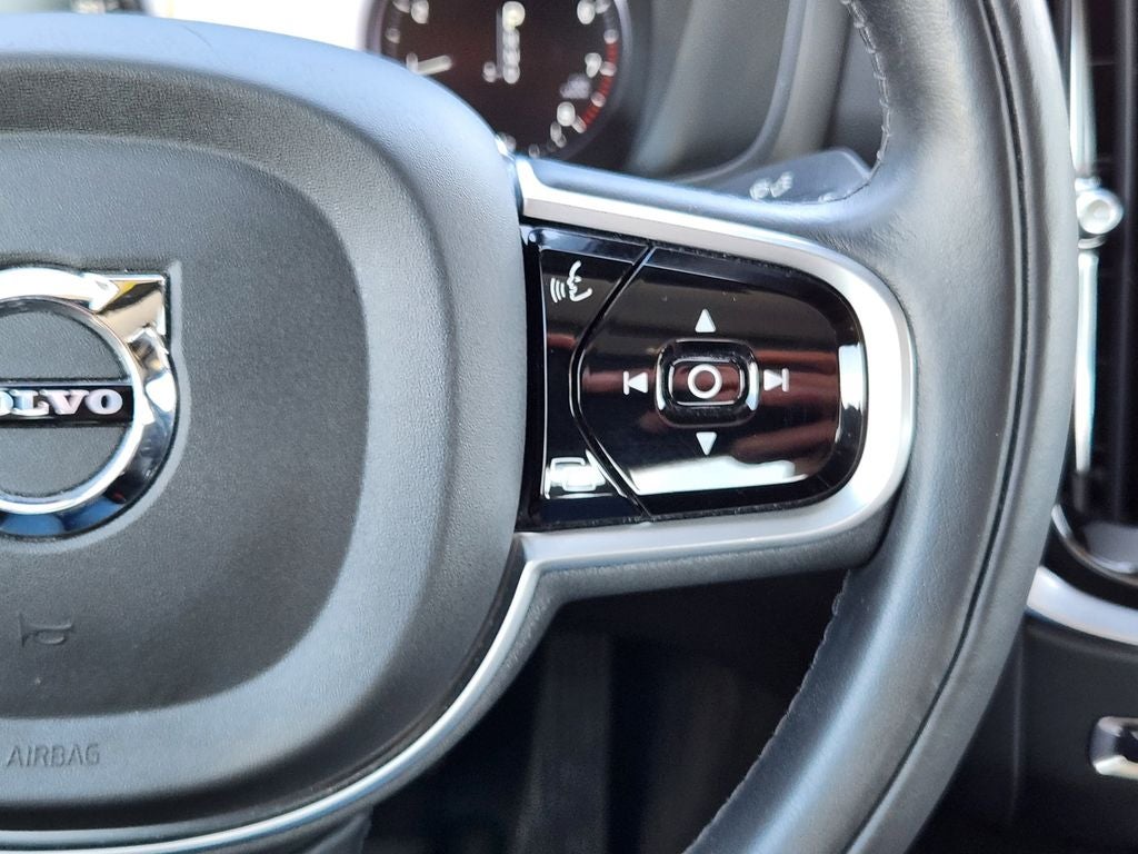 2020 Volvo S60 T6 Momentum