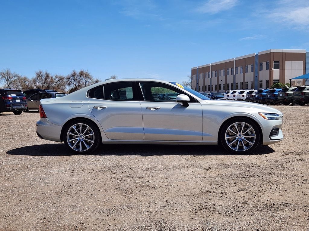 2020 Volvo S60 T6 Momentum