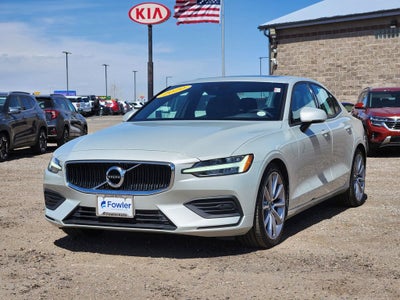 2020 Volvo S60 T6 Momentum