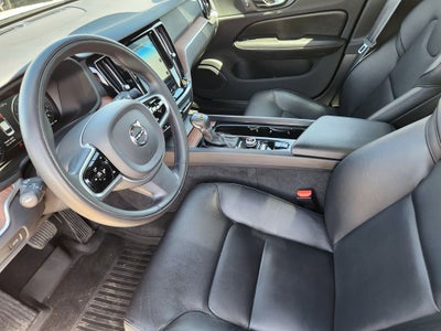 2020 Volvo S60 T6 Momentum