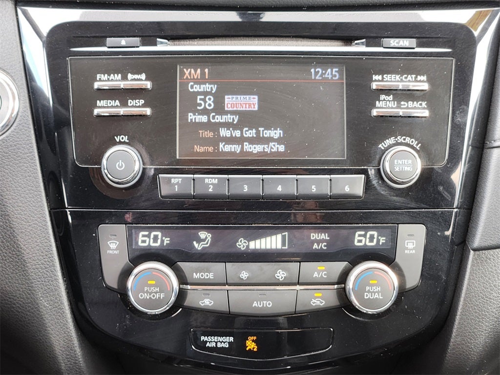 2017 Nissan Rogue SV