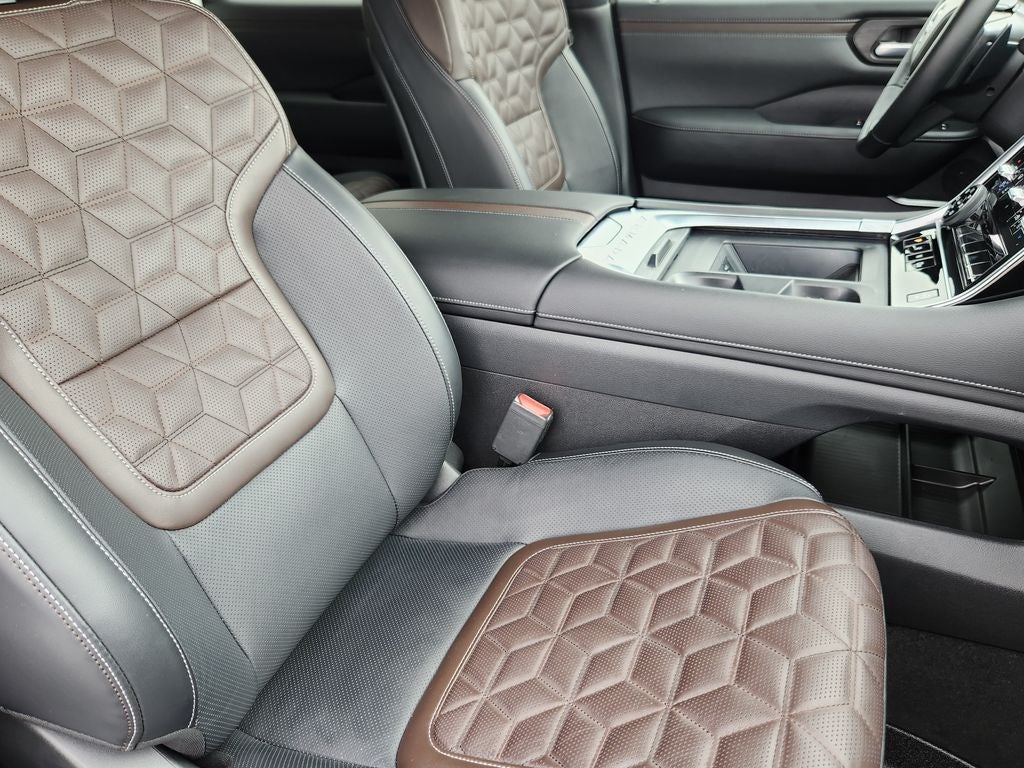 2025 Nissan Armada Platinum