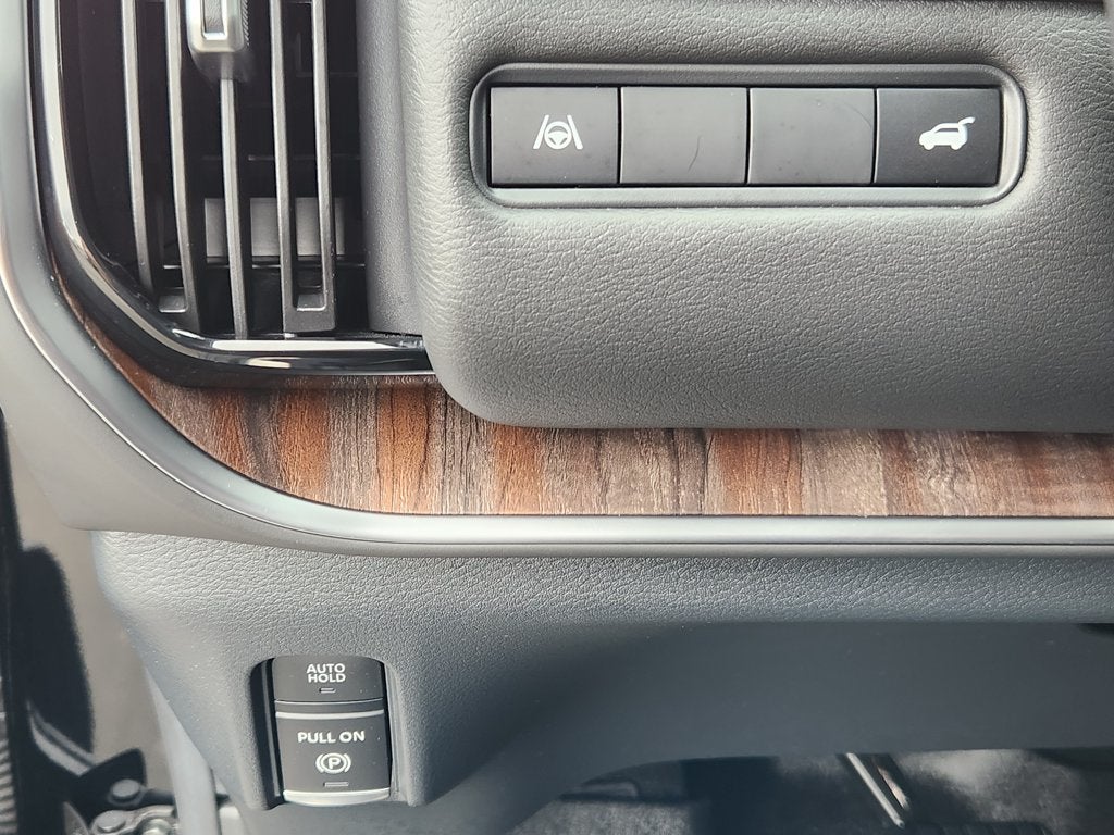 2025 Nissan Armada Platinum