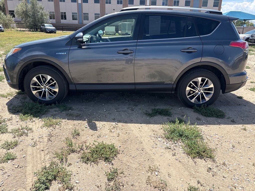 2017 Toyota RAV4 Hybrid XLE