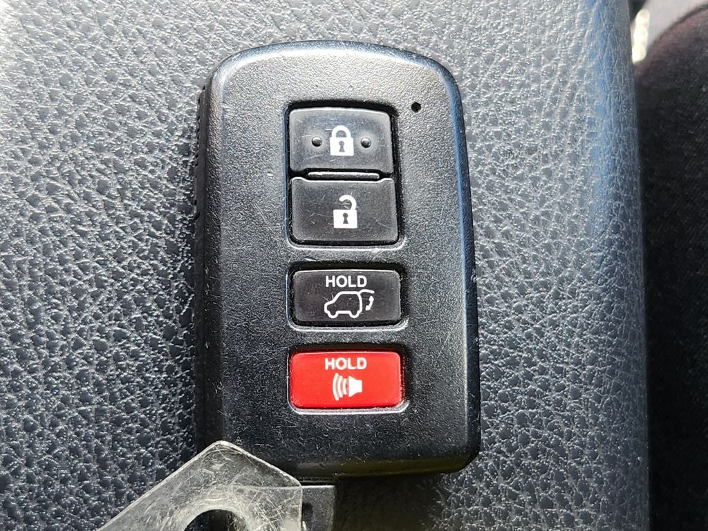 2017 Toyota RAV4 Hybrid XLE