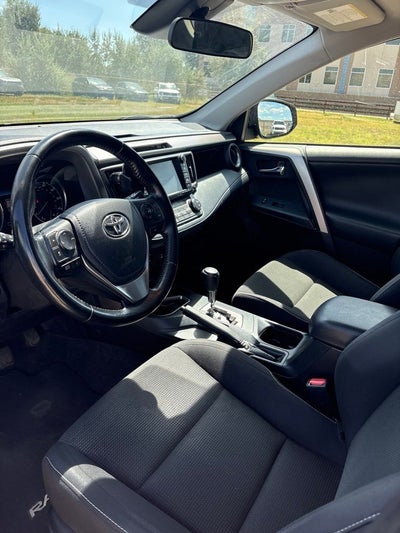2017 Toyota RAV4 Hybrid XLE