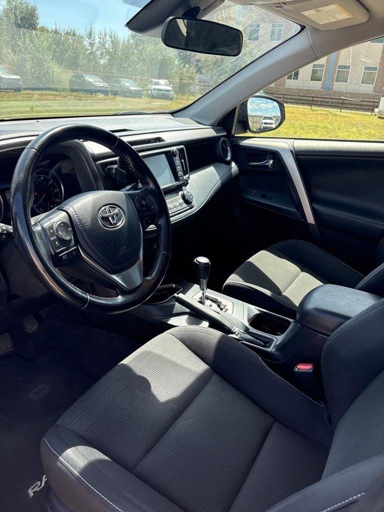 2017 Toyota RAV4 Hybrid XLE