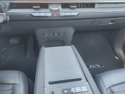 2024 Kia EV9 Land