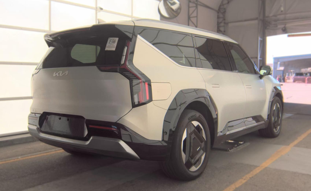 2024 Kia EV9 Land