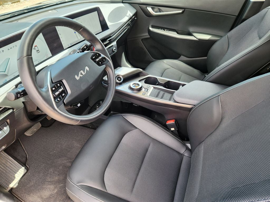 2024 Kia EV6 Light