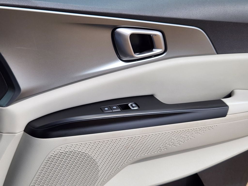 2023 Kia Carnival LX Seat Package