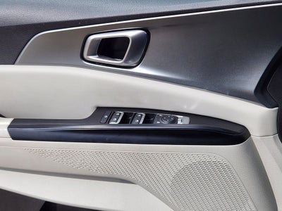 2023 Kia Carnival LX Seat Package