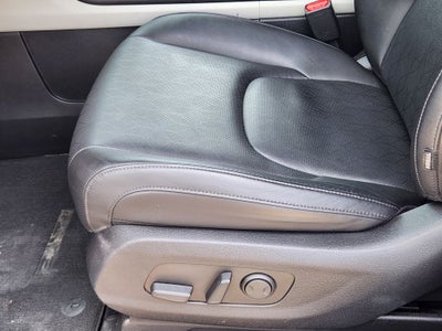 2023 Kia Carnival LX Seat Package