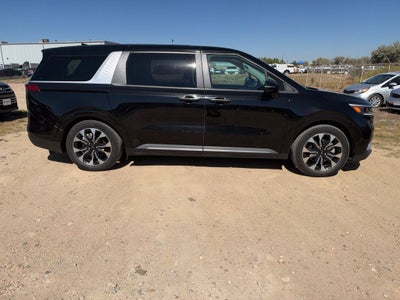 2023 Kia Carnival EX