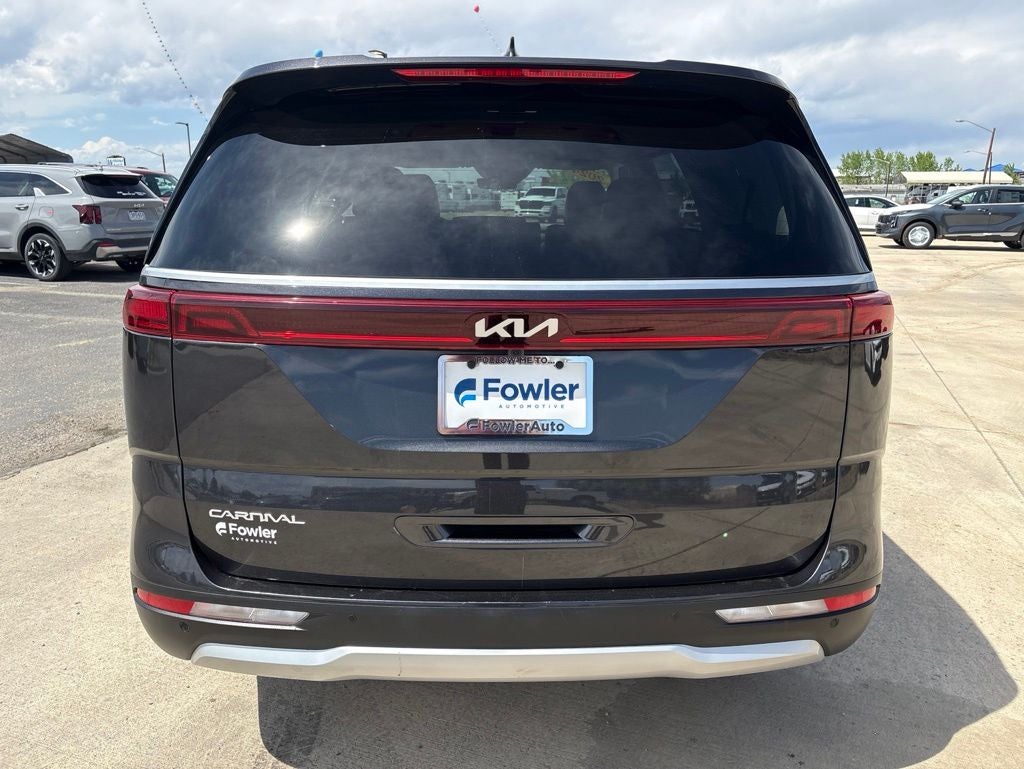 2024 Kia Carnival EX