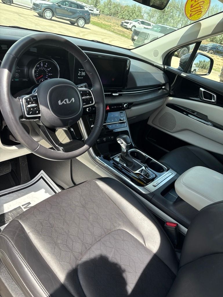 2024 Kia Carnival EX