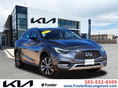 2017 INFINITI QX30 Premium