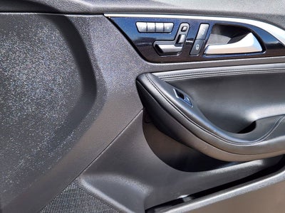 2017 INFINITI QX30 Premium