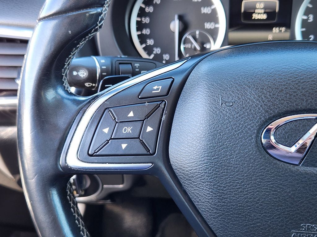 2017 INFINITI QX30 Premium