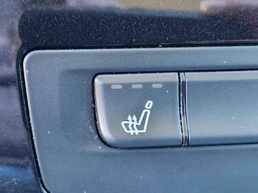 2017 INFINITI QX30 Premium