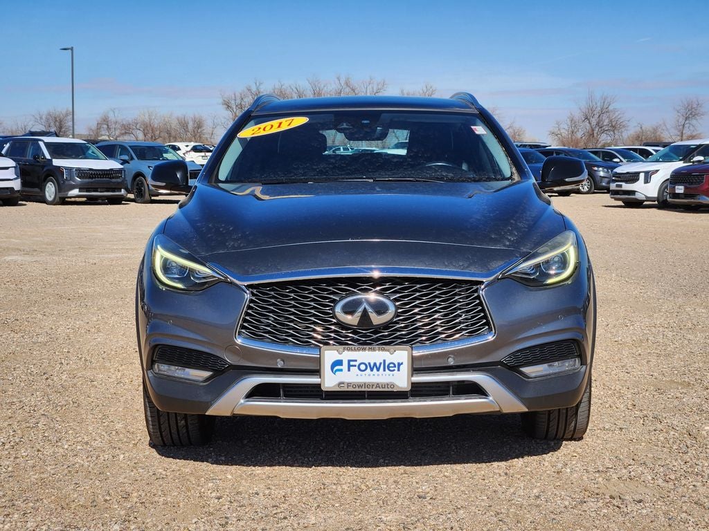 2017 INFINITI QX30 Premium