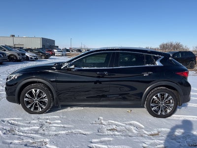 2018 INFINITI QX30 ESSENTIAL