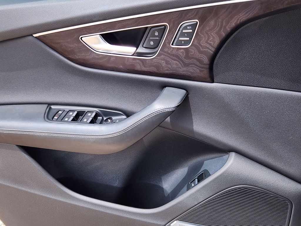 2022 Audi Q8 55 Prestige quattro