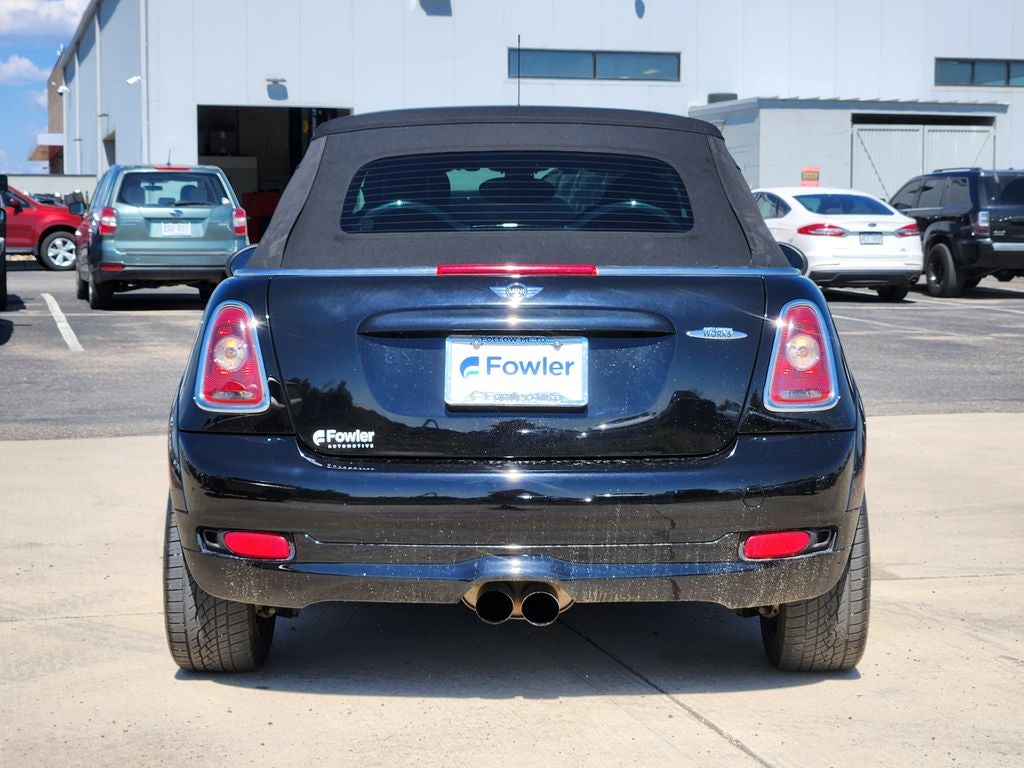 2010 MINI John Cooper Works Base