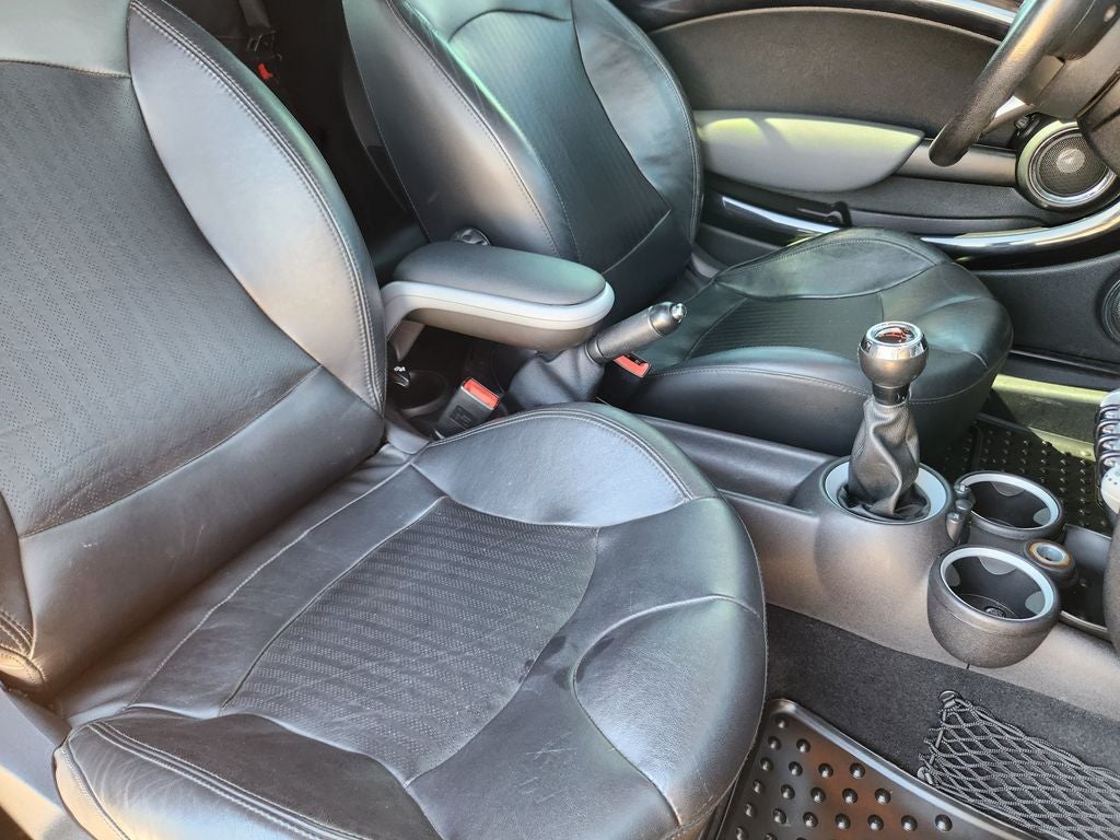 2010 MINI John Cooper Works Base
