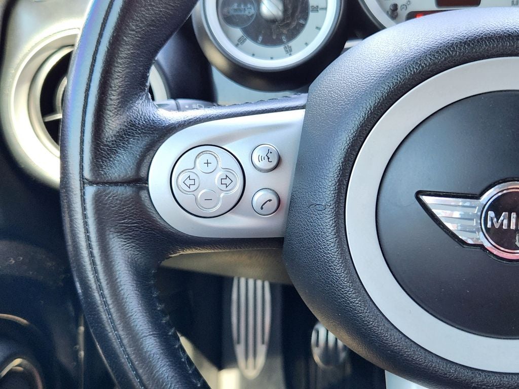 2010 MINI John Cooper Works Base