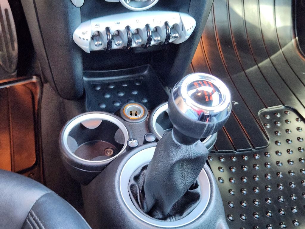 2010 MINI John Cooper Works Base