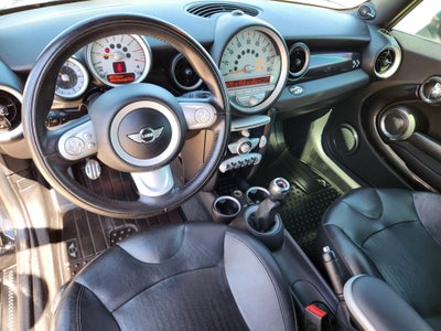 2010 MINI John Cooper Works Base