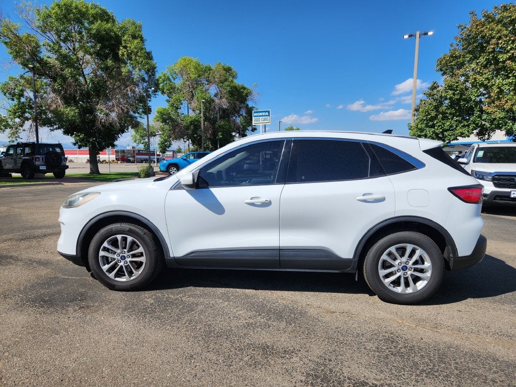 2020 Ford Escape SE