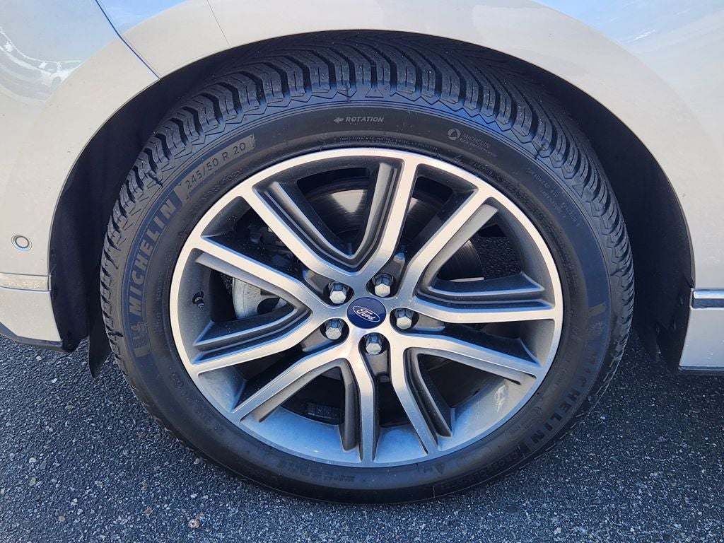 2019 Ford Edge Titanium