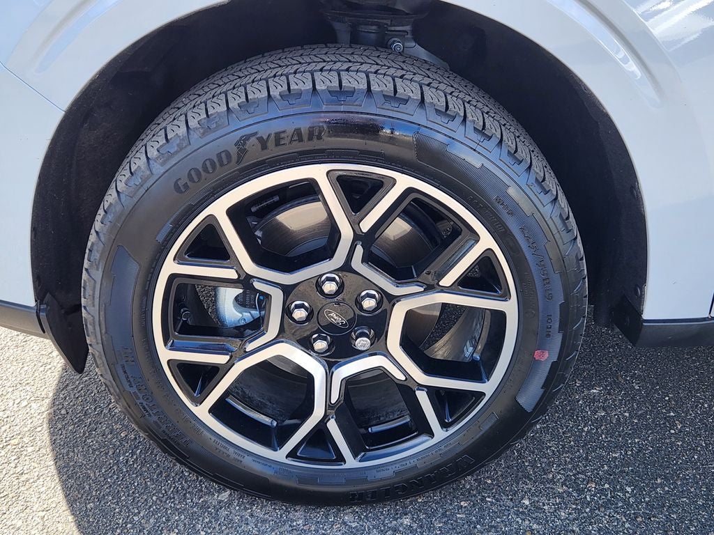 2025 Ford Maverick Lariat