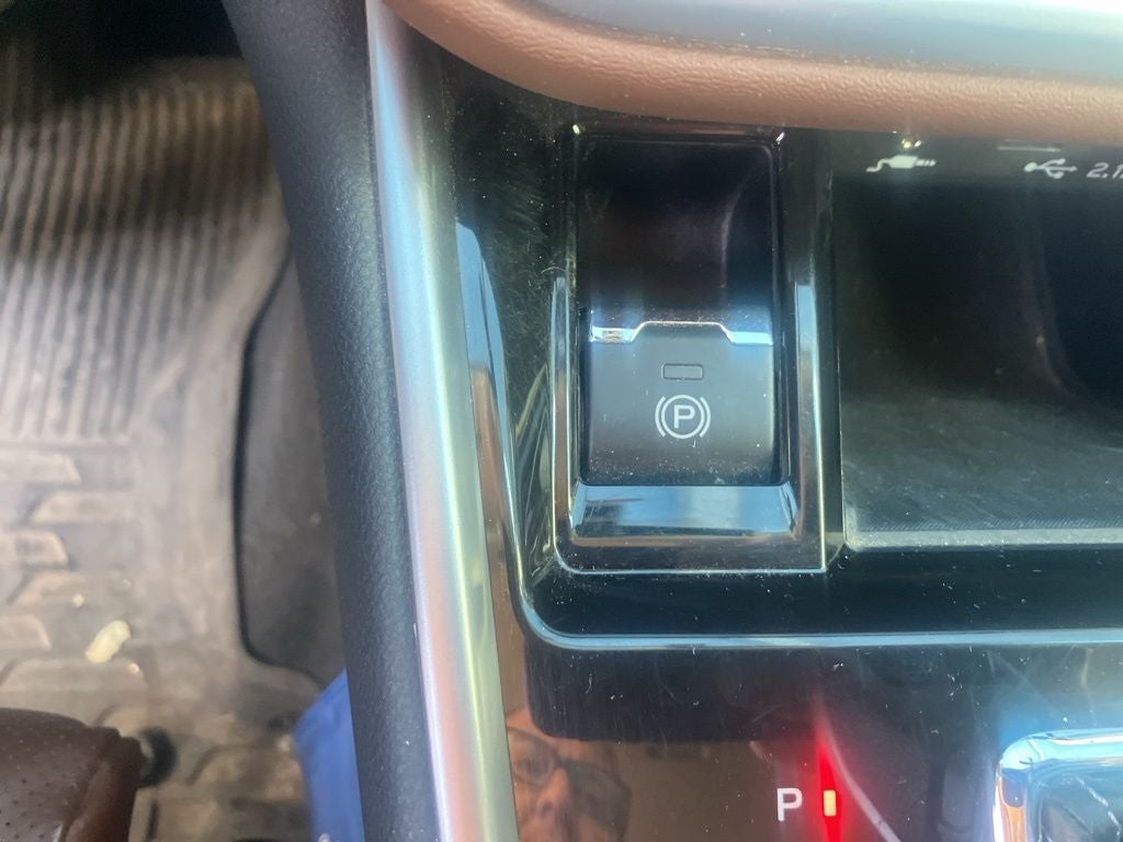 2022 Subaru Outback Touring XT